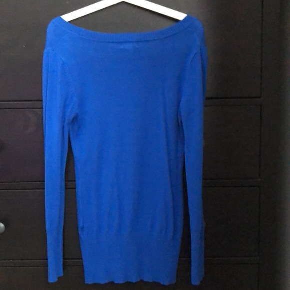 Size M Blue Sweater - Picture 4 of 4